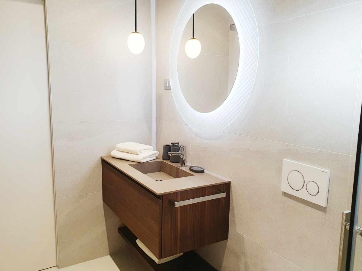 New Ana Design City Center Apartments Póla Kültér fotó